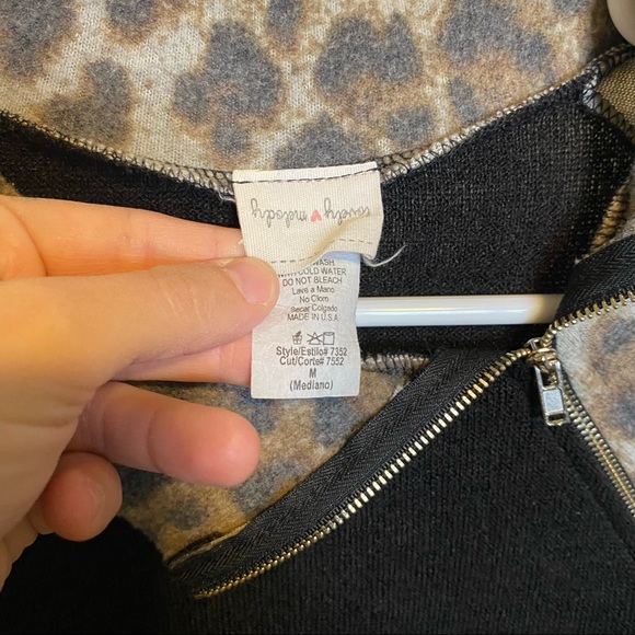 Cheetah print and black zip sweater size M - Picture 2 of 5